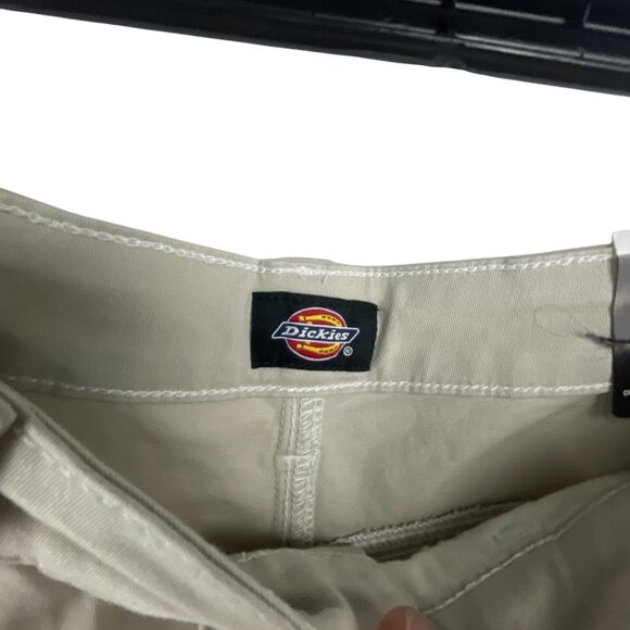 Dickies NWT Womens Work Utility Shorts Beige Size 26 Cotton Blend Comfort - Picture 4 of 9